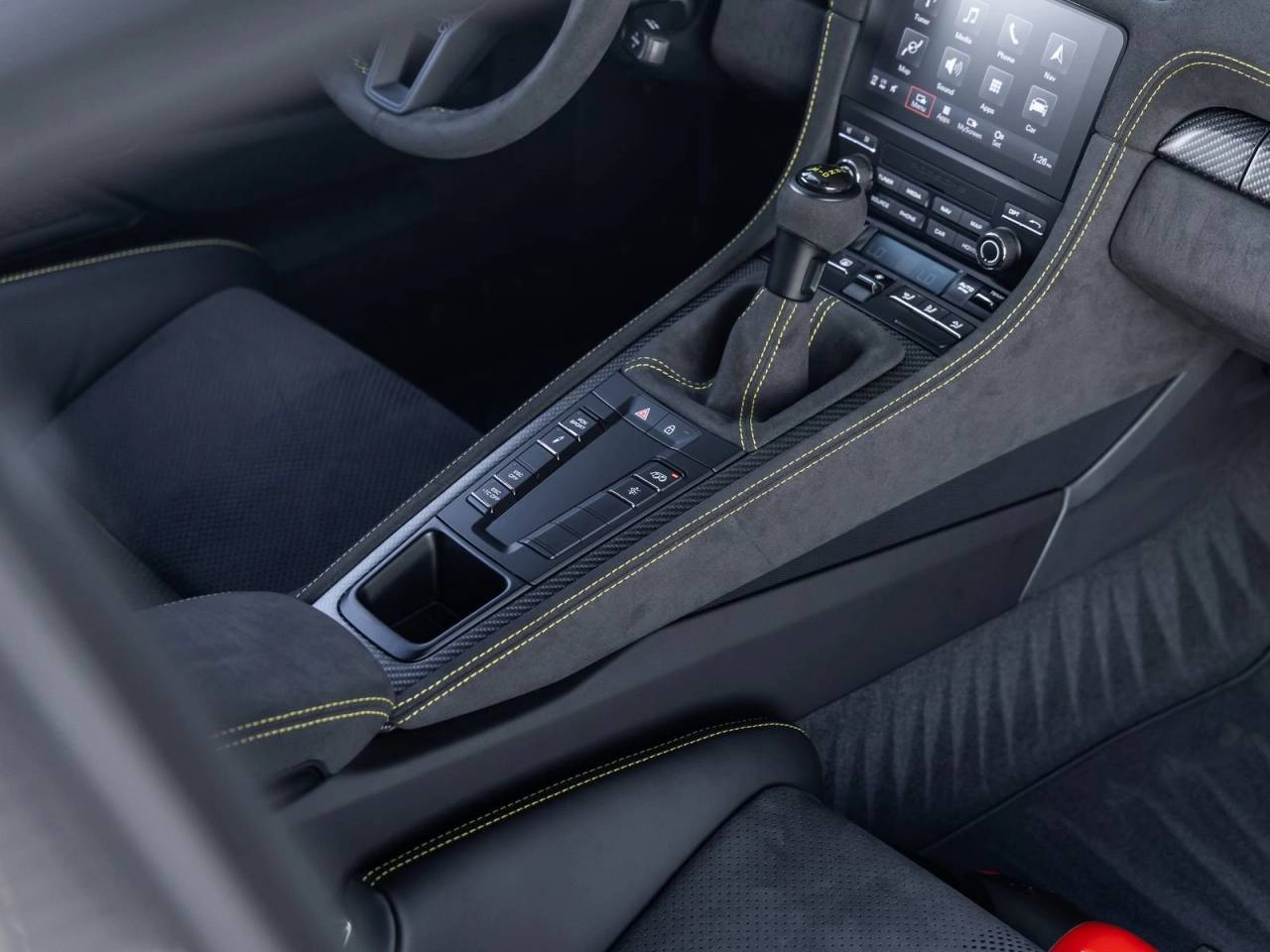 2025 Porsche 718 Cayman GT4 RS