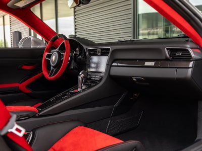 2018 Porsche 911 911 GT2 RS