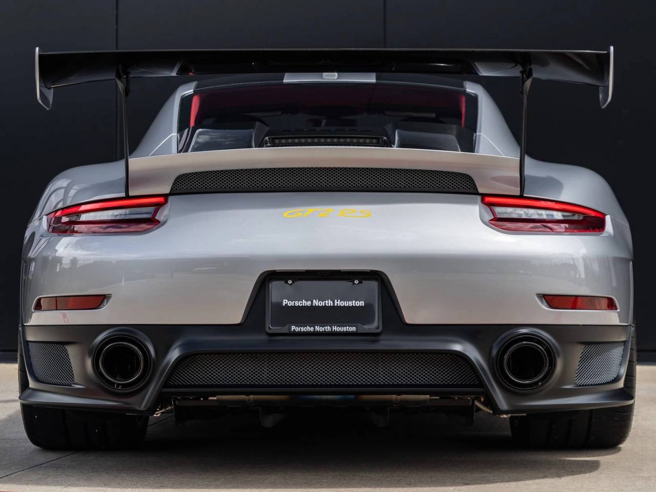 2018 Porsche 911 911 GT2 RS