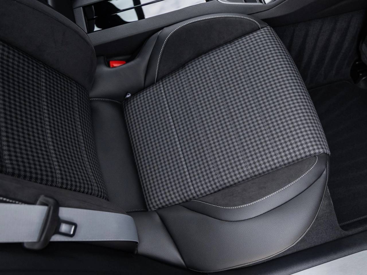 2026 Porsche Panamera E-Hybrid Panamera 4 E-Hybrid