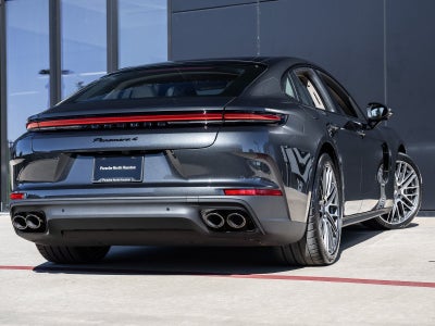 2026 Porsche Panamera E-Hybrid 4