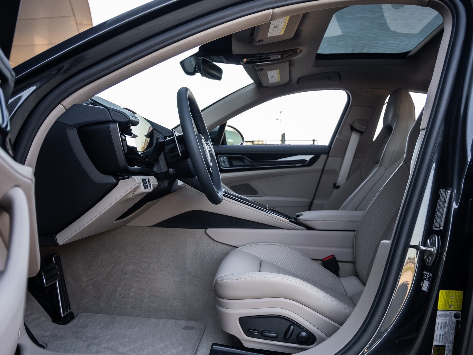 2026 Porsche Panamera E-Hybrid 4