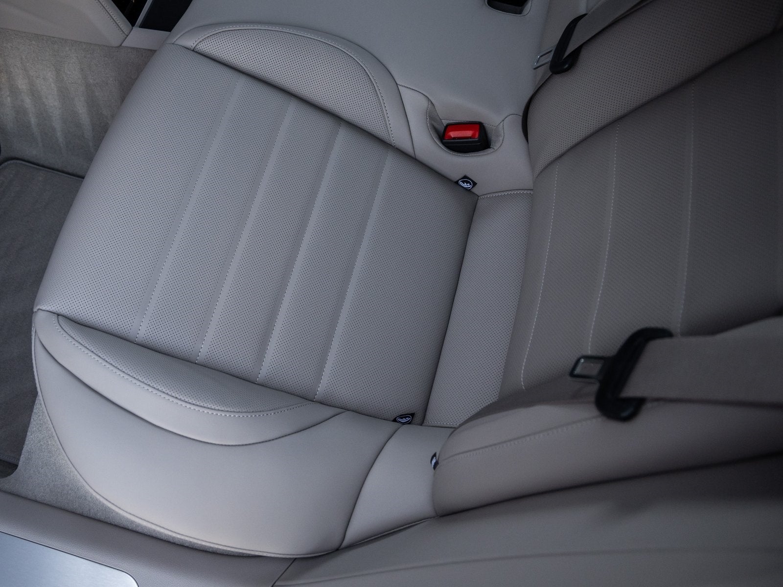 2026 Porsche Panamera E-Hybrid 4