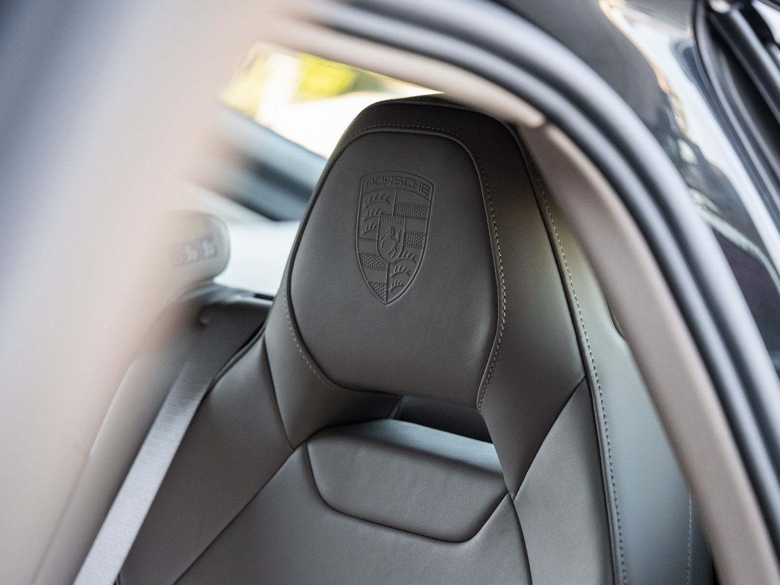 2026 Porsche Panamera E-Hybrid 4