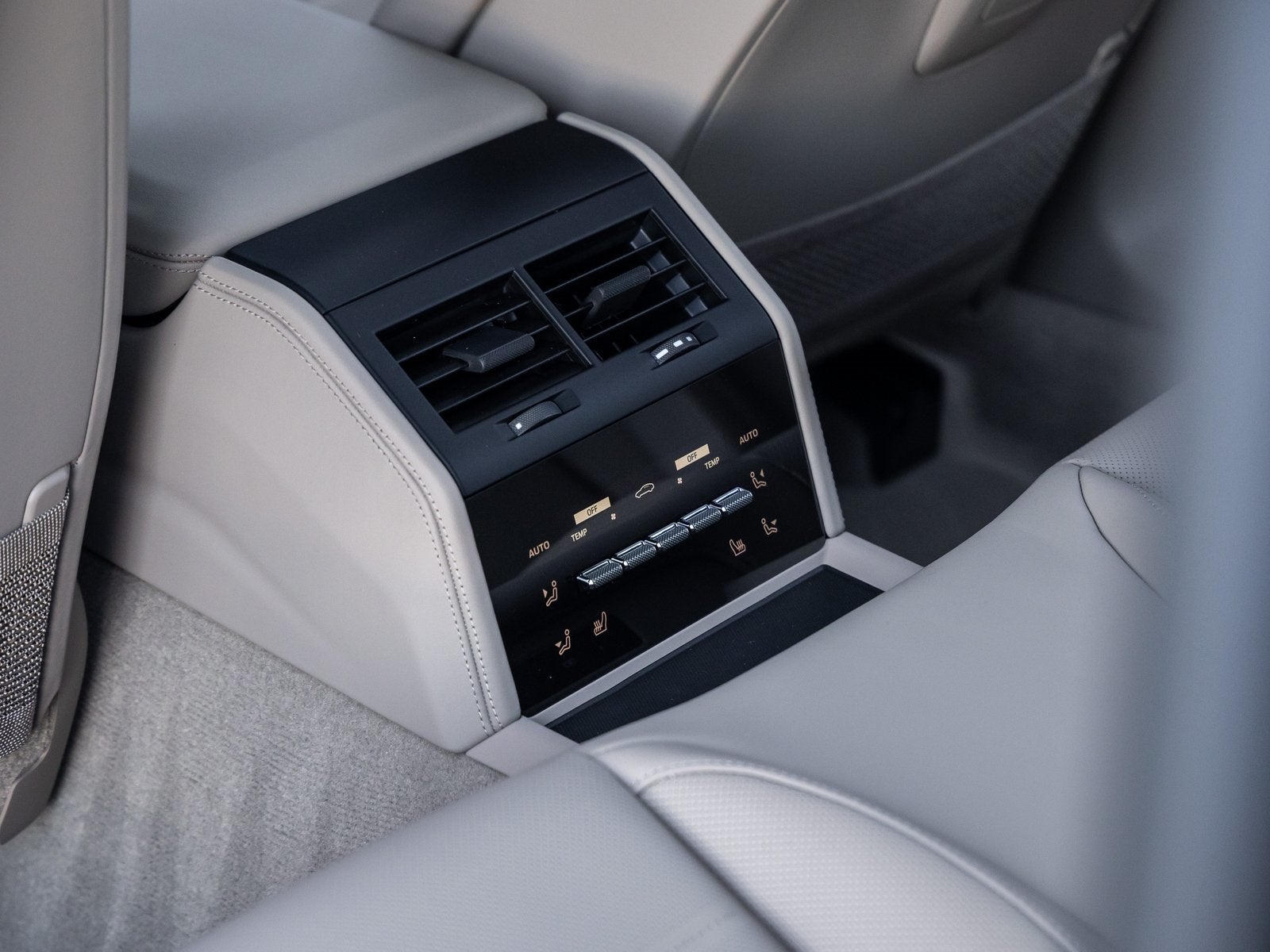 2026 Porsche Panamera E-Hybrid 4