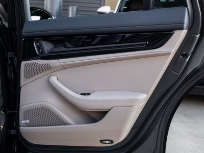 2026 Porsche Panamera E-Hybrid 4