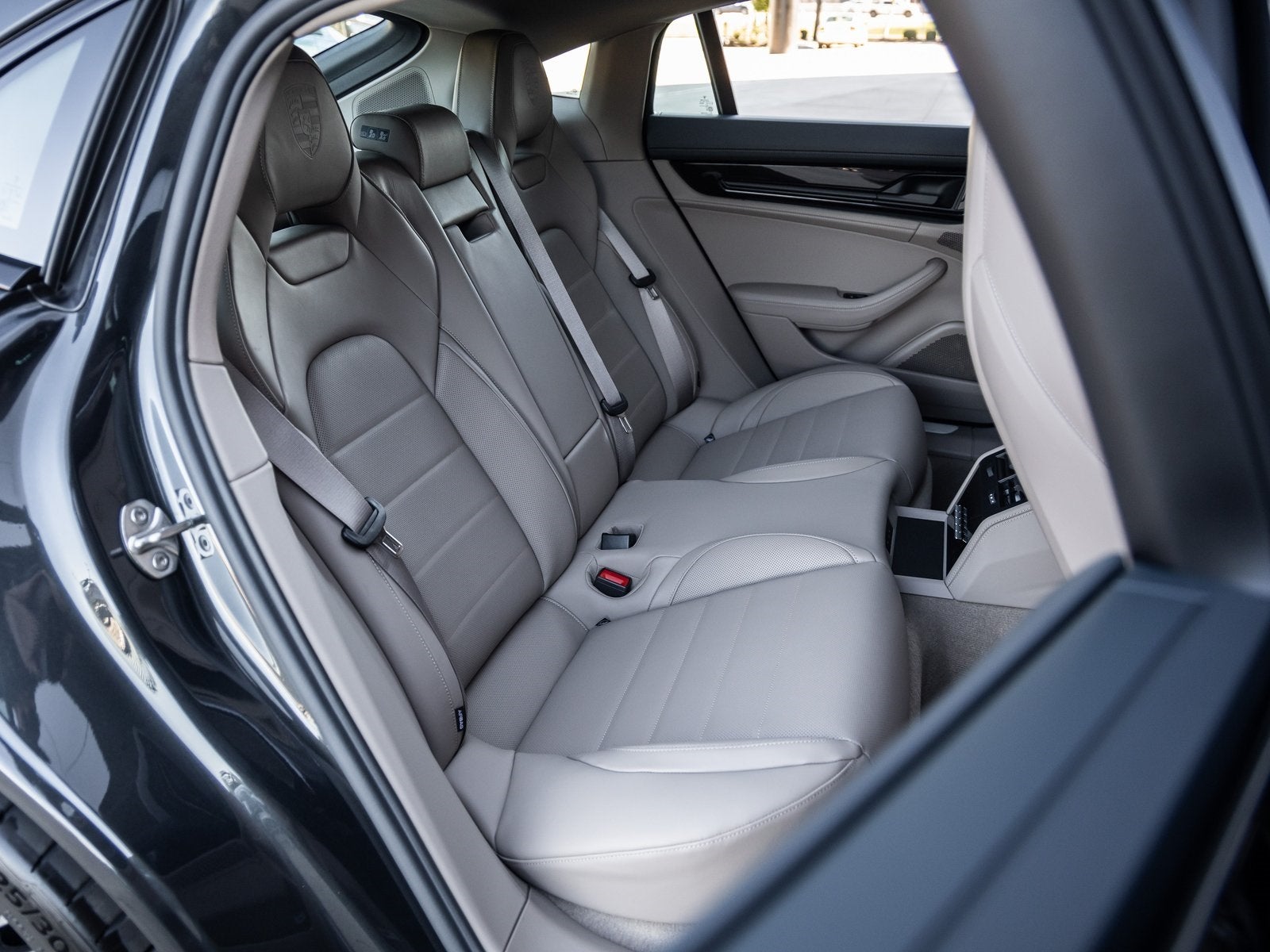 2026 Porsche Panamera E-Hybrid 4