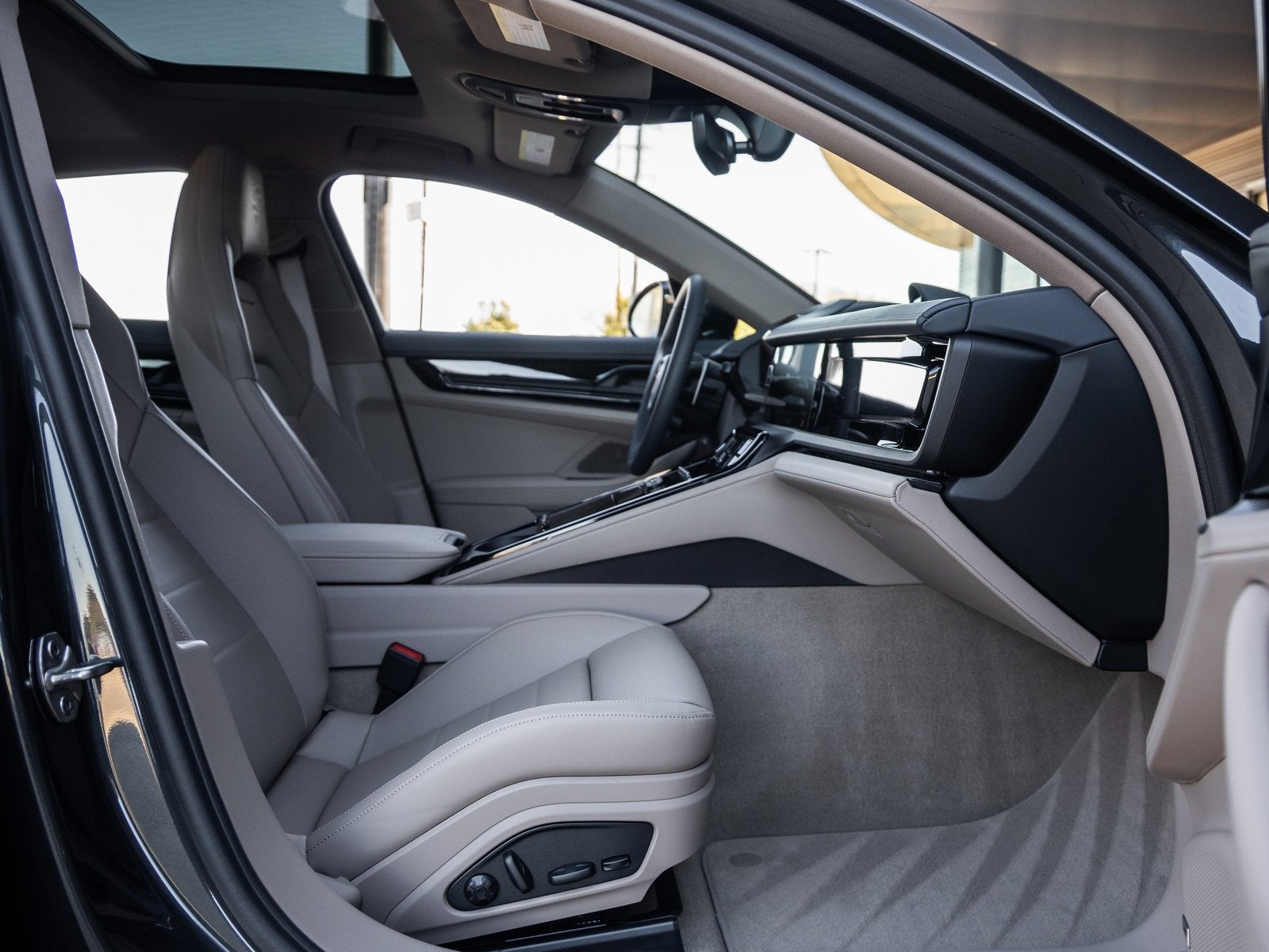 2026 Porsche Panamera E-Hybrid 4