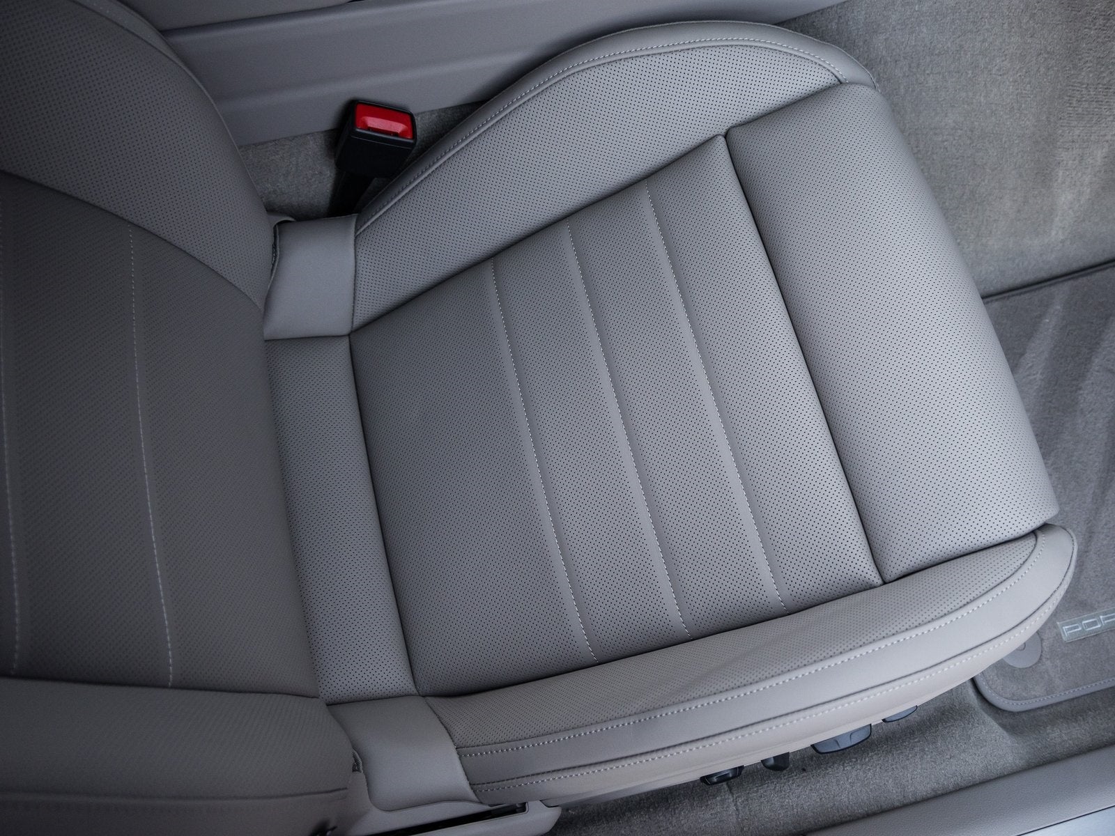 2026 Porsche Panamera E-Hybrid 4