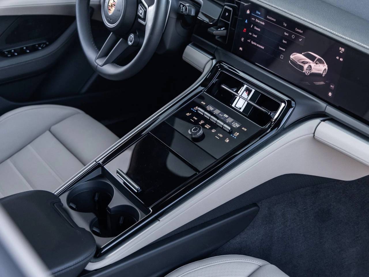 2025 Porsche Panamera Panamera 4 E-Hybrid
