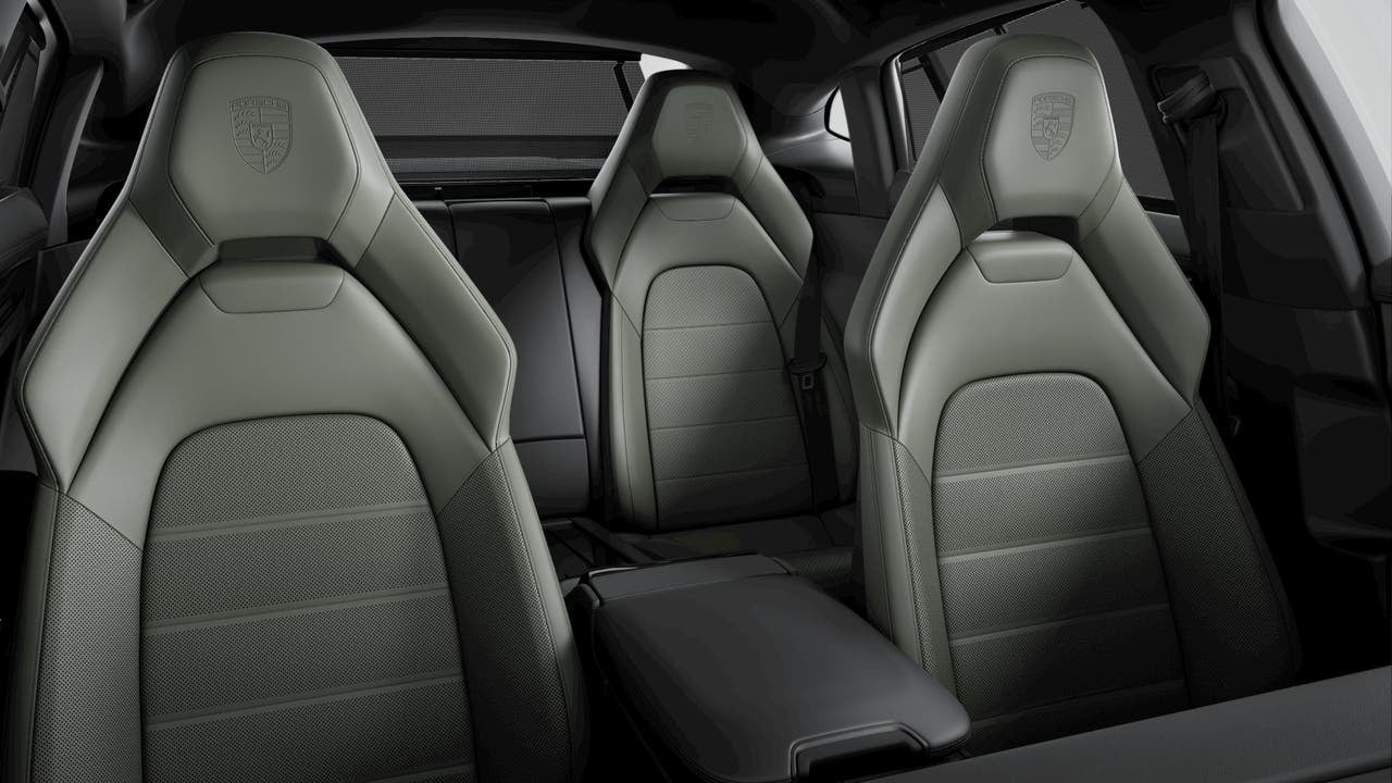 2025 Porsche Panamera Panamera 4 E-Hybrid