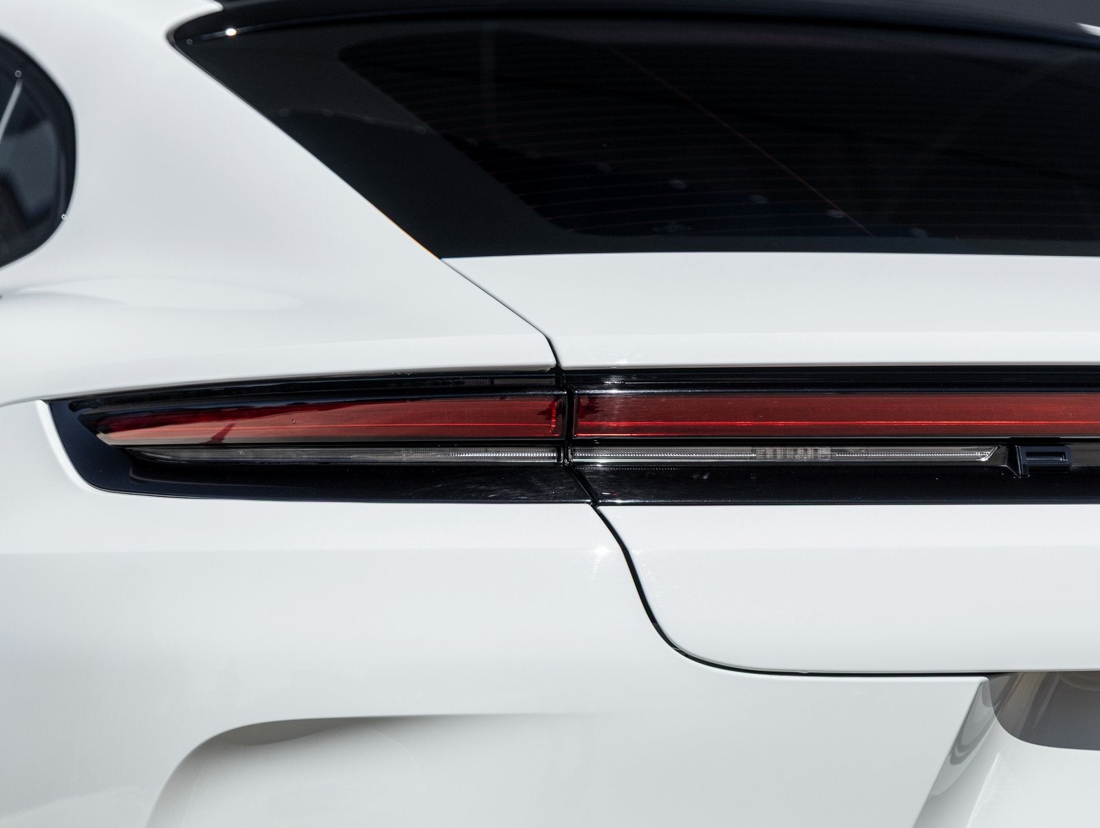 2025 Porsche Panamera E-Hybrid 4