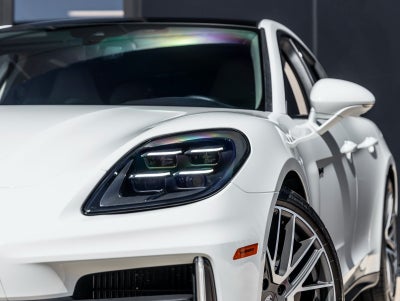 2025 Porsche Panamera E-Hybrid 4