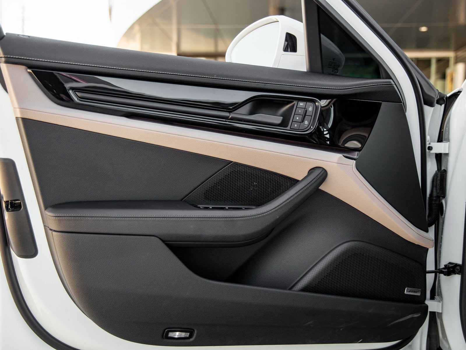 2025 Porsche Panamera E-Hybrid 4