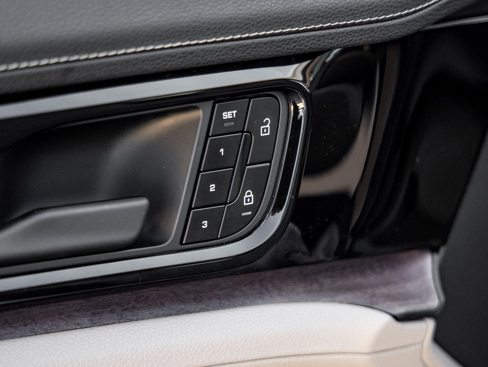 2025 Porsche Panamera E-Hybrid 4