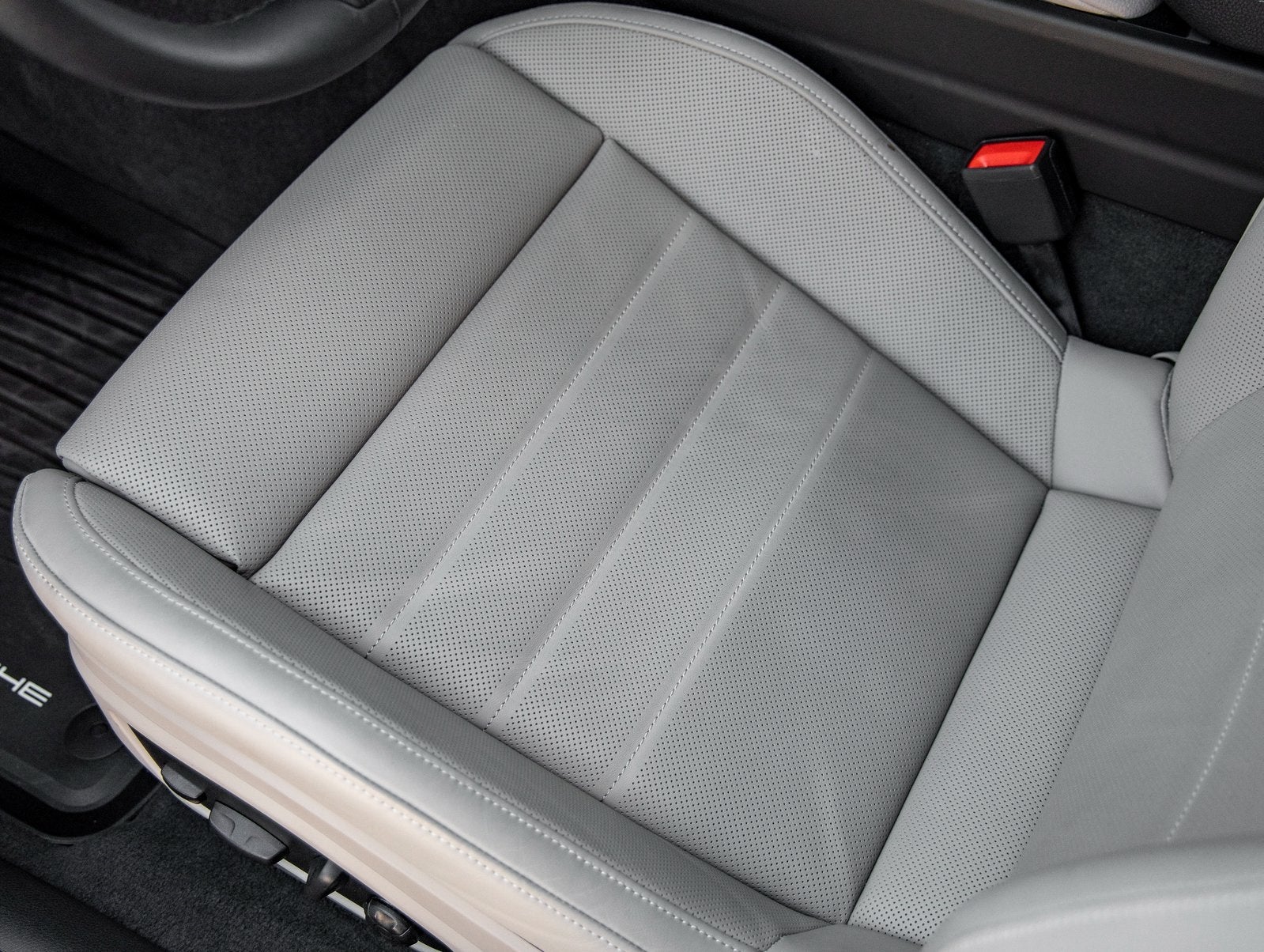 2025 Porsche Panamera E-Hybrid 4