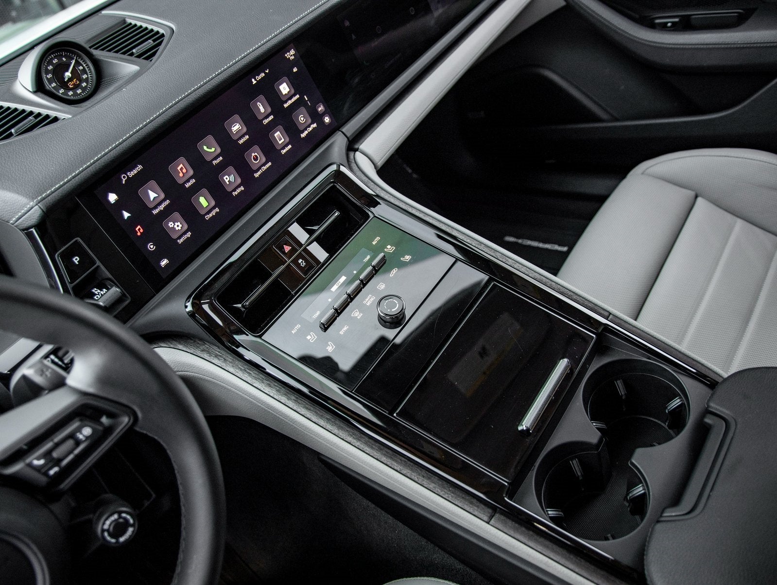 2025 Porsche Panamera E-Hybrid 4