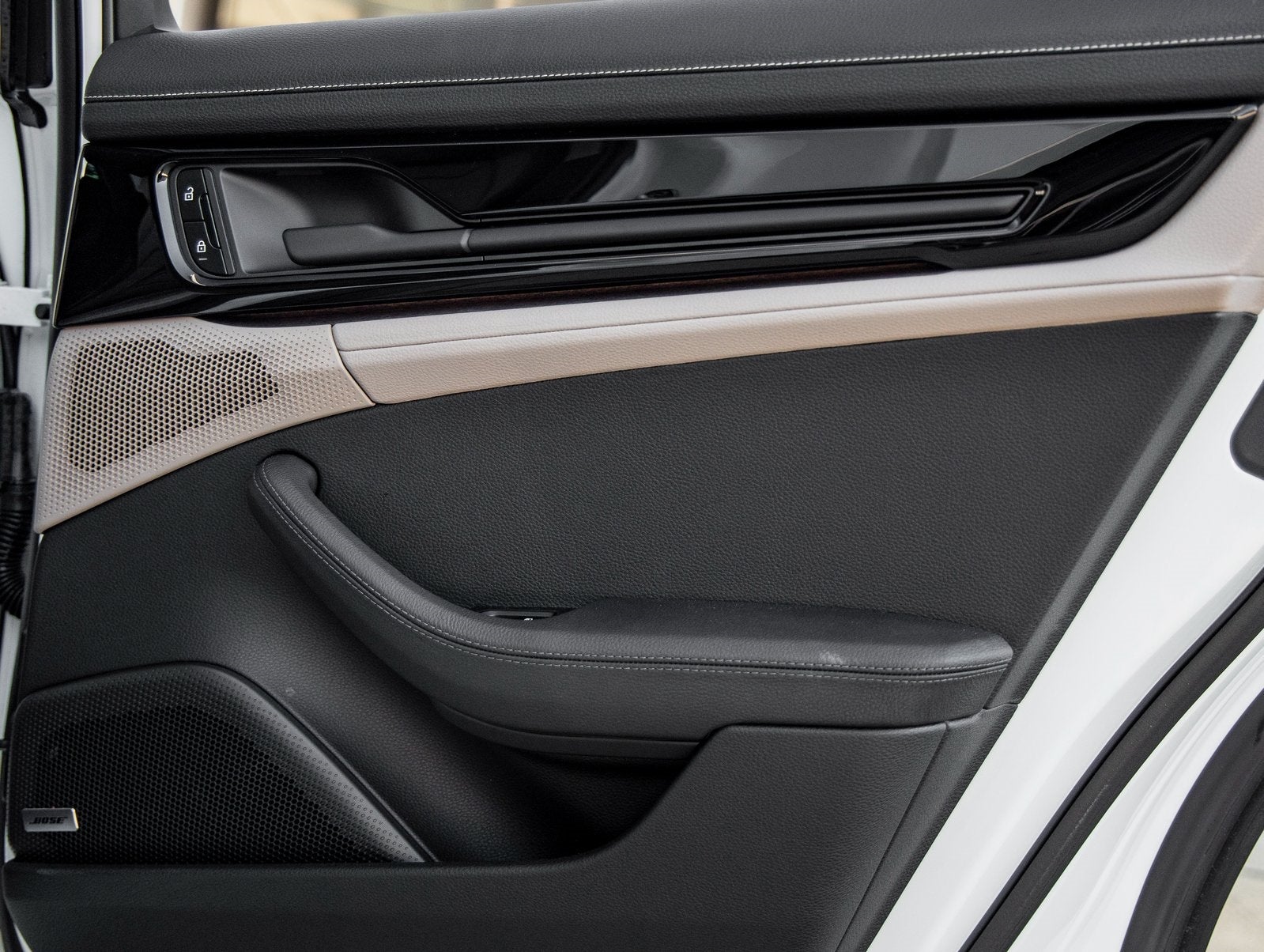 2025 Porsche Panamera E-Hybrid 4