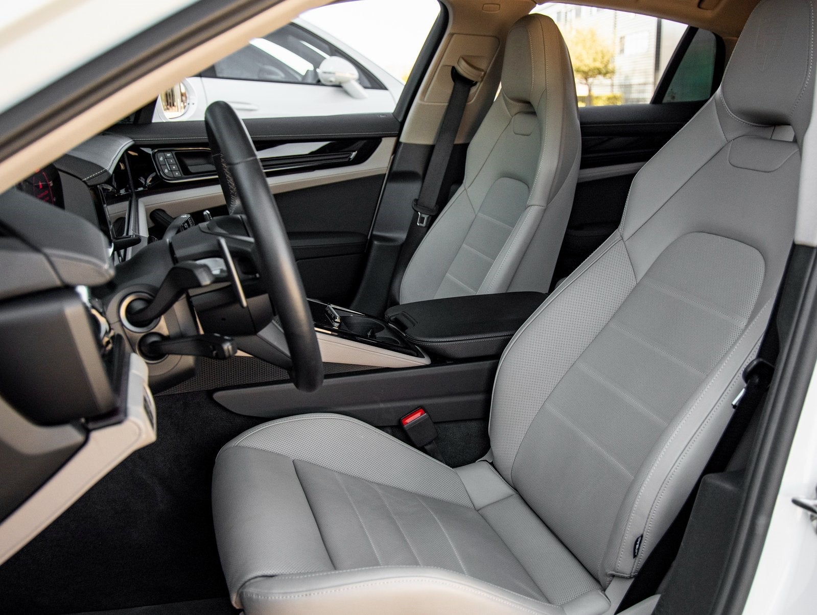 2025 Porsche Panamera E-Hybrid 4