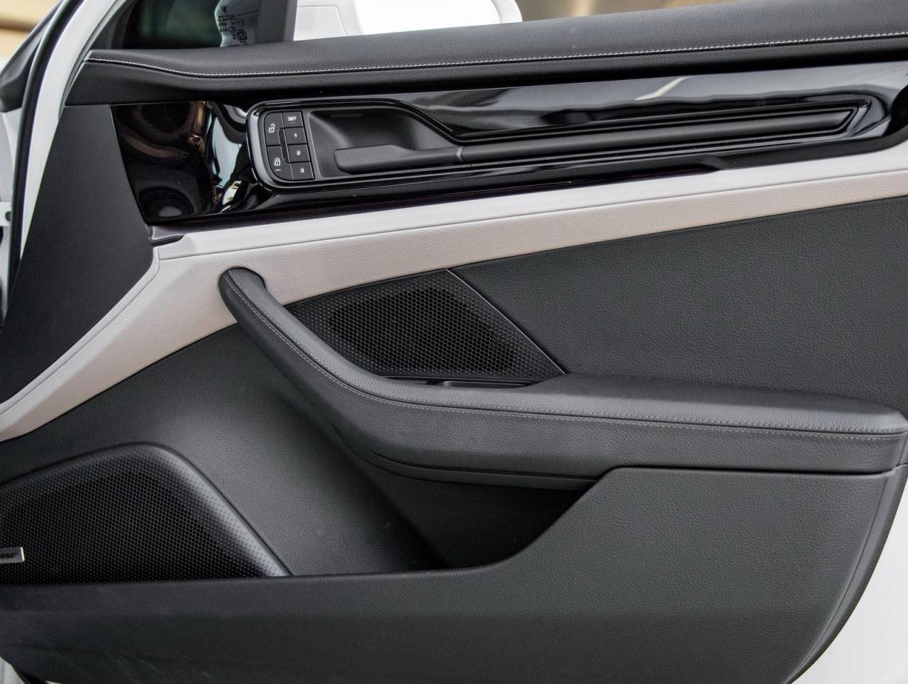 2025 Porsche Panamera E-Hybrid Panamera 4 E-Hybrid