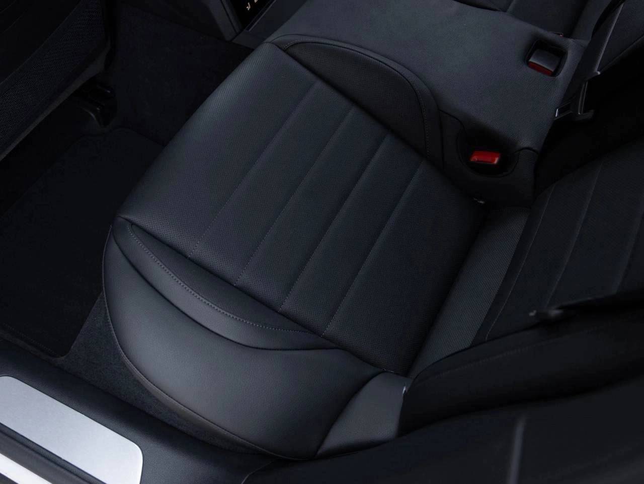 2026 Porsche Panamera E-Hybrid Panamera 4 E-Hybrid