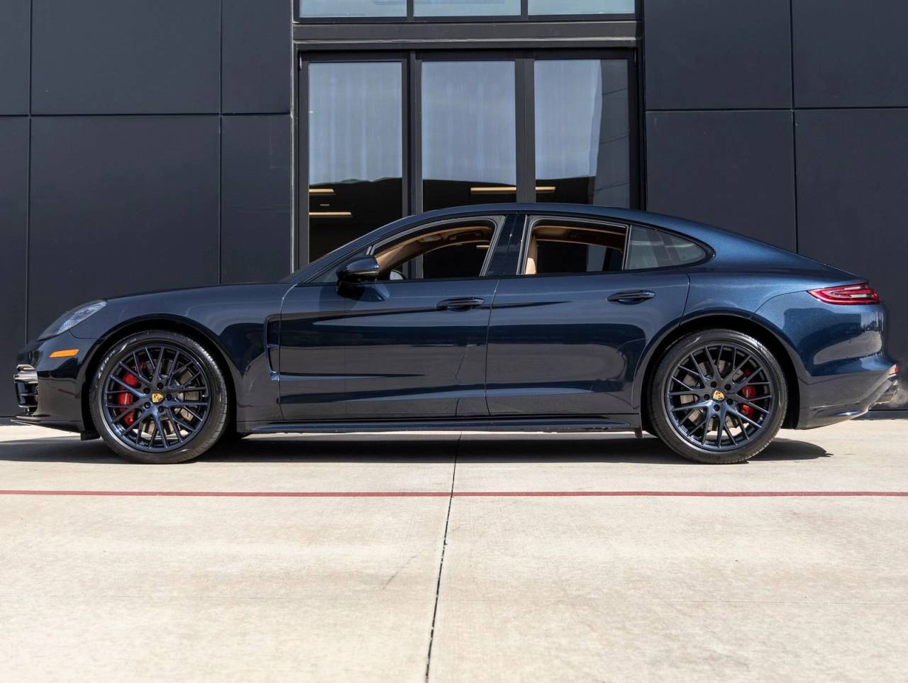 2018 Porsche Panamera Panamera Turbo