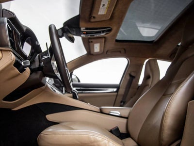 2018 Porsche Panamera Panamera Turbo