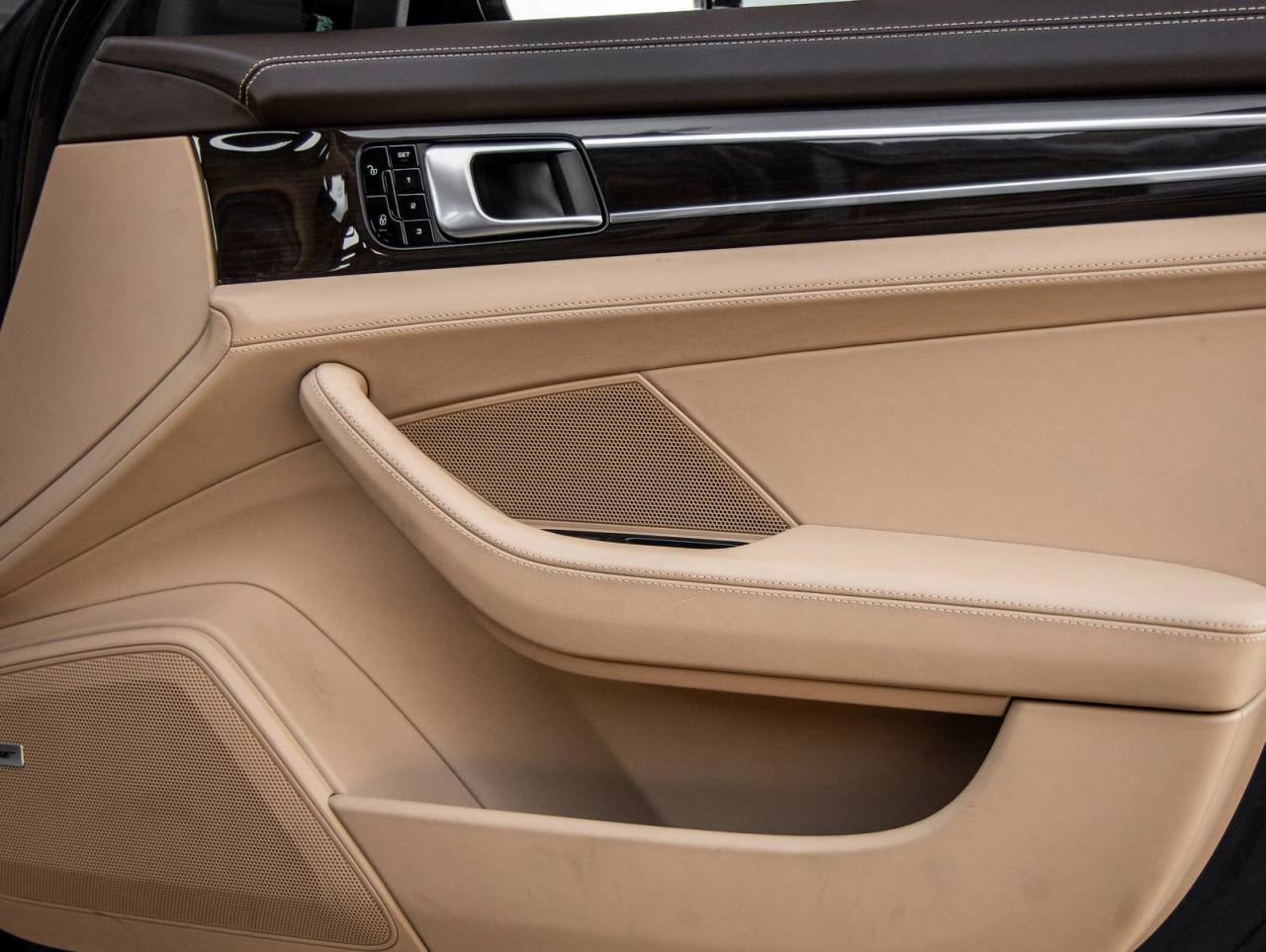 2018 Porsche Panamera Panamera Turbo