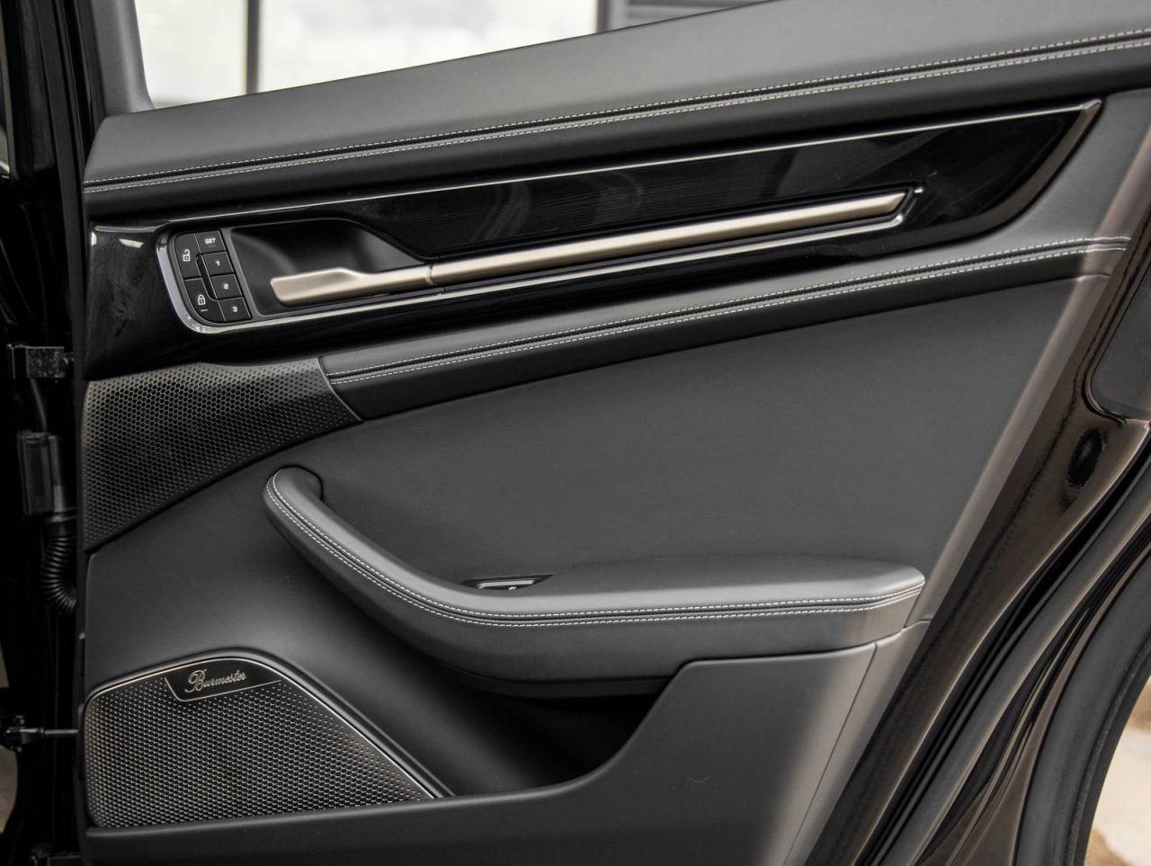 2026 Porsche Panamera Panamera Turbo E-Hybrid