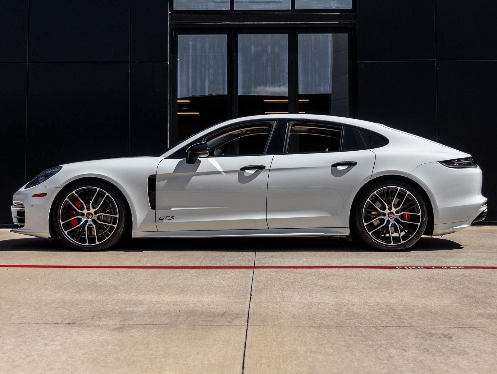 2021 Porsche Panamera Panamera GTS (MY21)