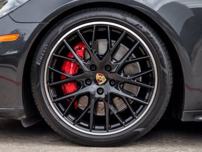 2020 Porsche Panamera GTS