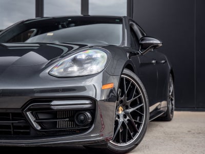2020 Porsche Panamera GTS