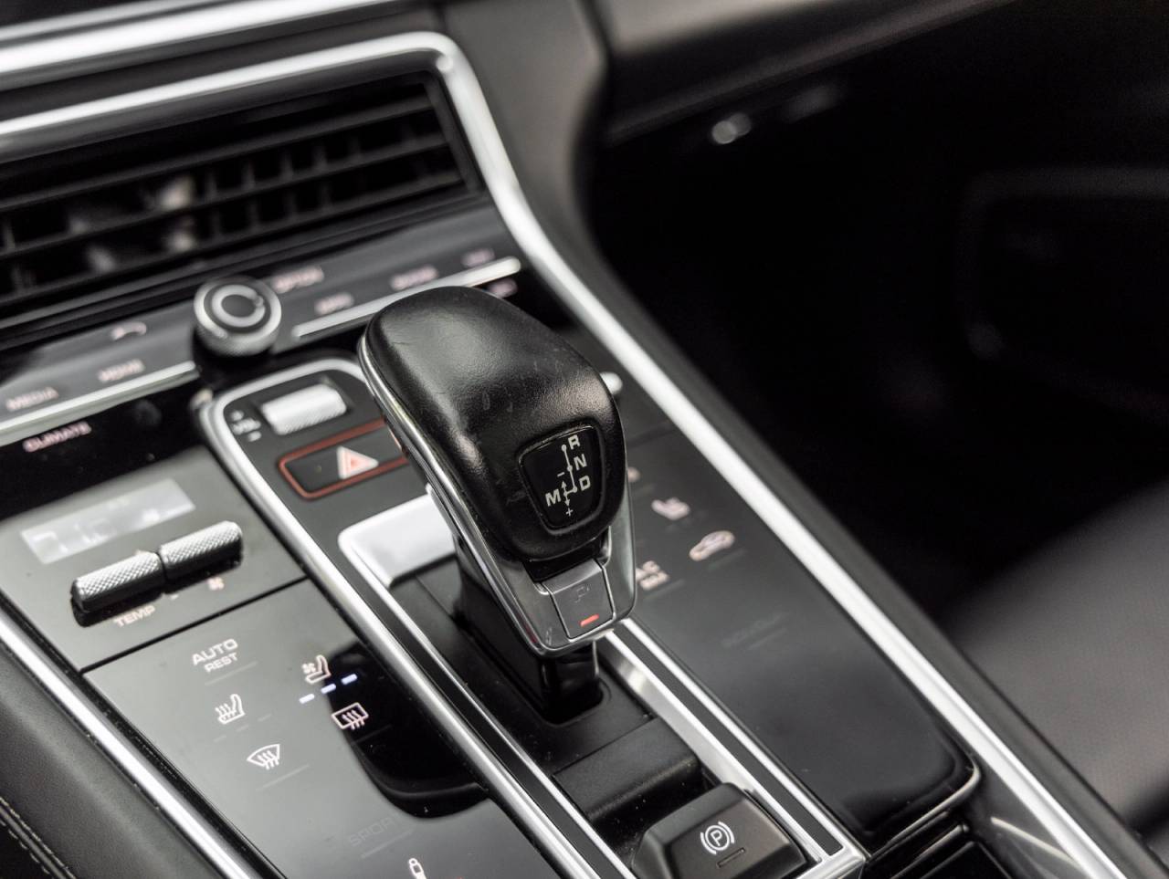 2020 Porsche Panamera Panamera GTS