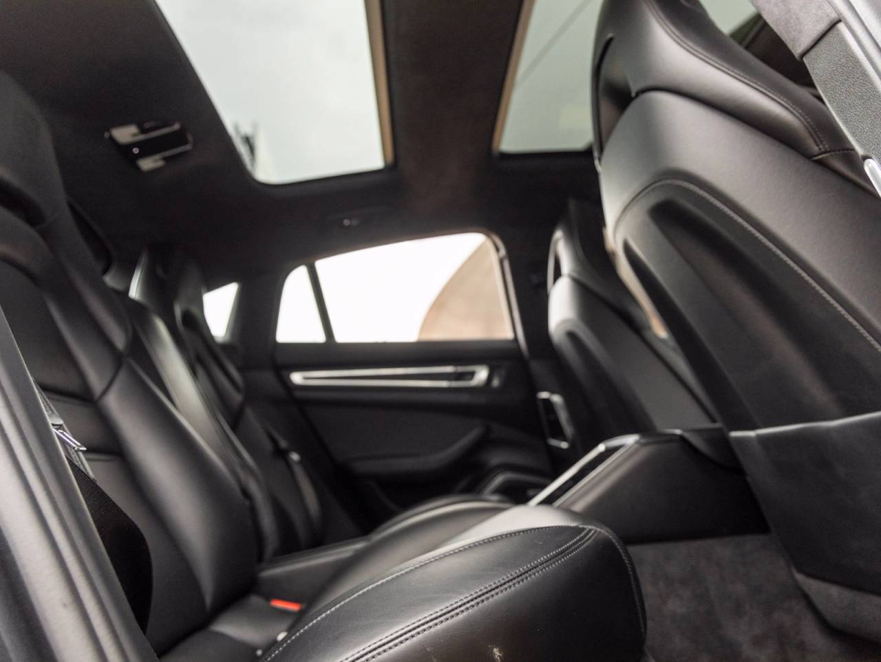 2020 Porsche Panamera Panamera GTS