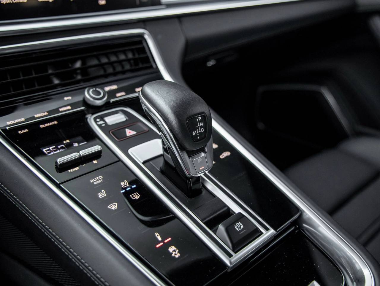 2023 Porsche Panamera Panamera GTS (MY23)