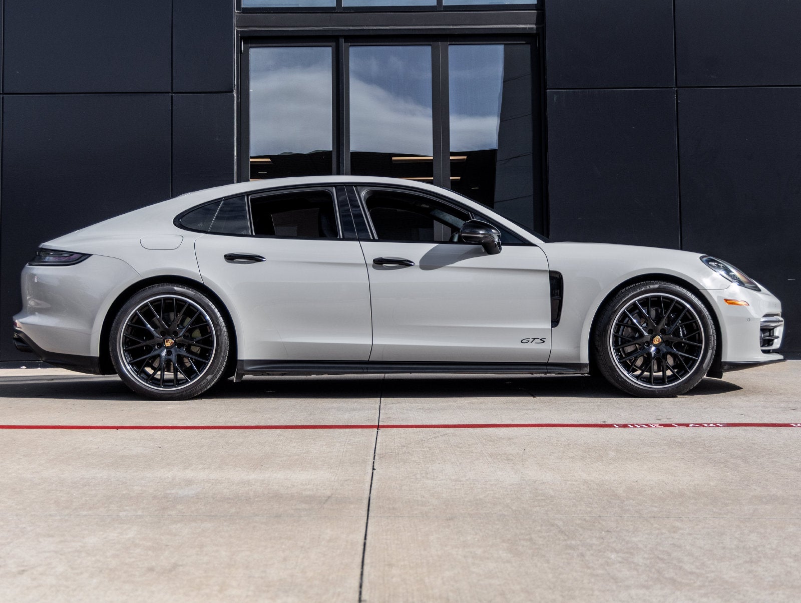 2022 Porsche Panamera GTS