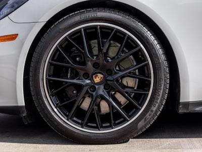 2022 Porsche Panamera GTS
