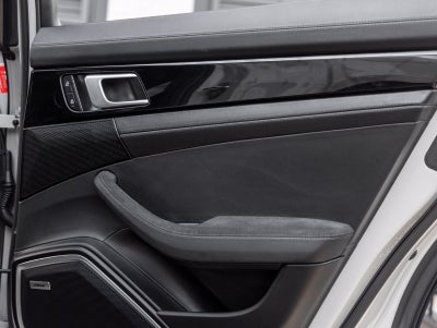 2022 Porsche Panamera GTS