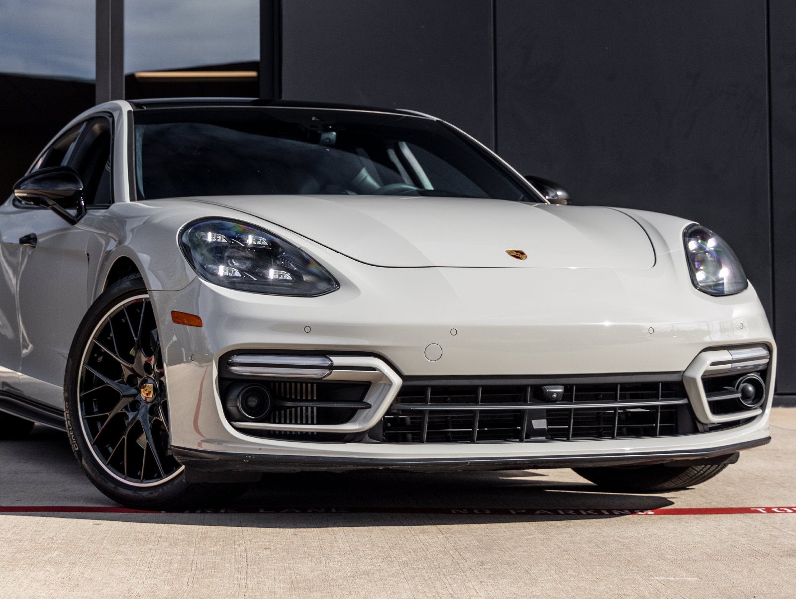 2022 Porsche Panamera GTS