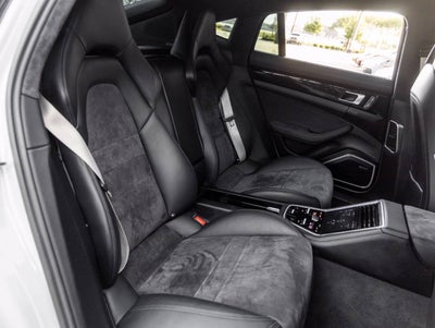2022 Porsche Panamera Panamera GTS