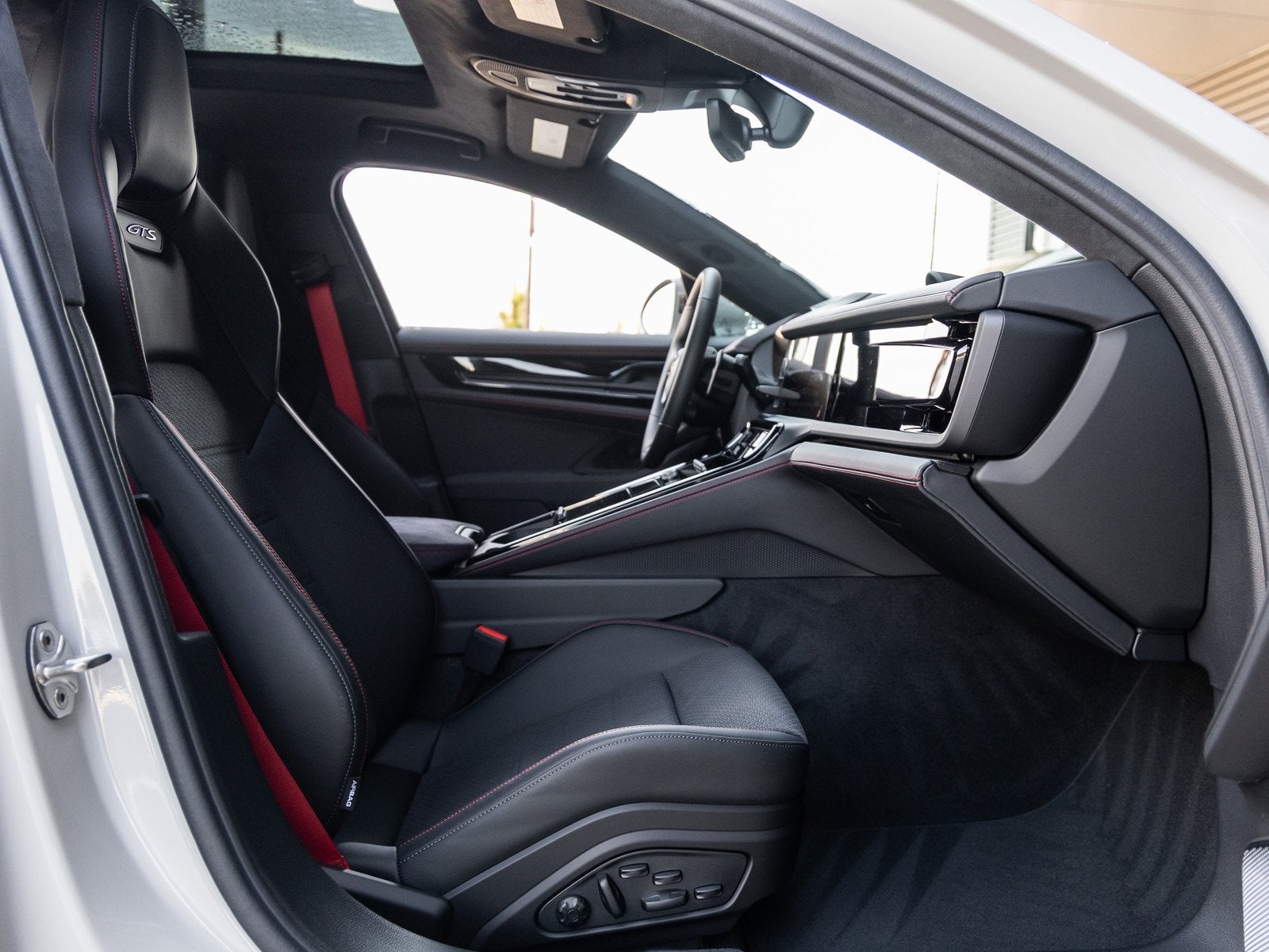 2026 Porsche Panamera Panamera GTS