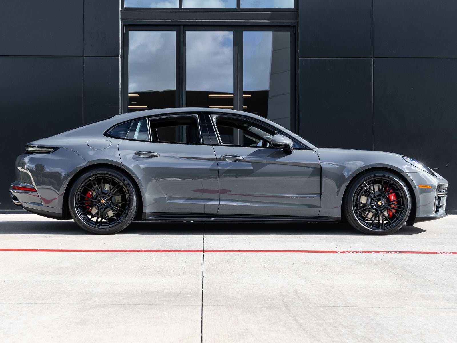 2026 Porsche Panamera Panamera GTS