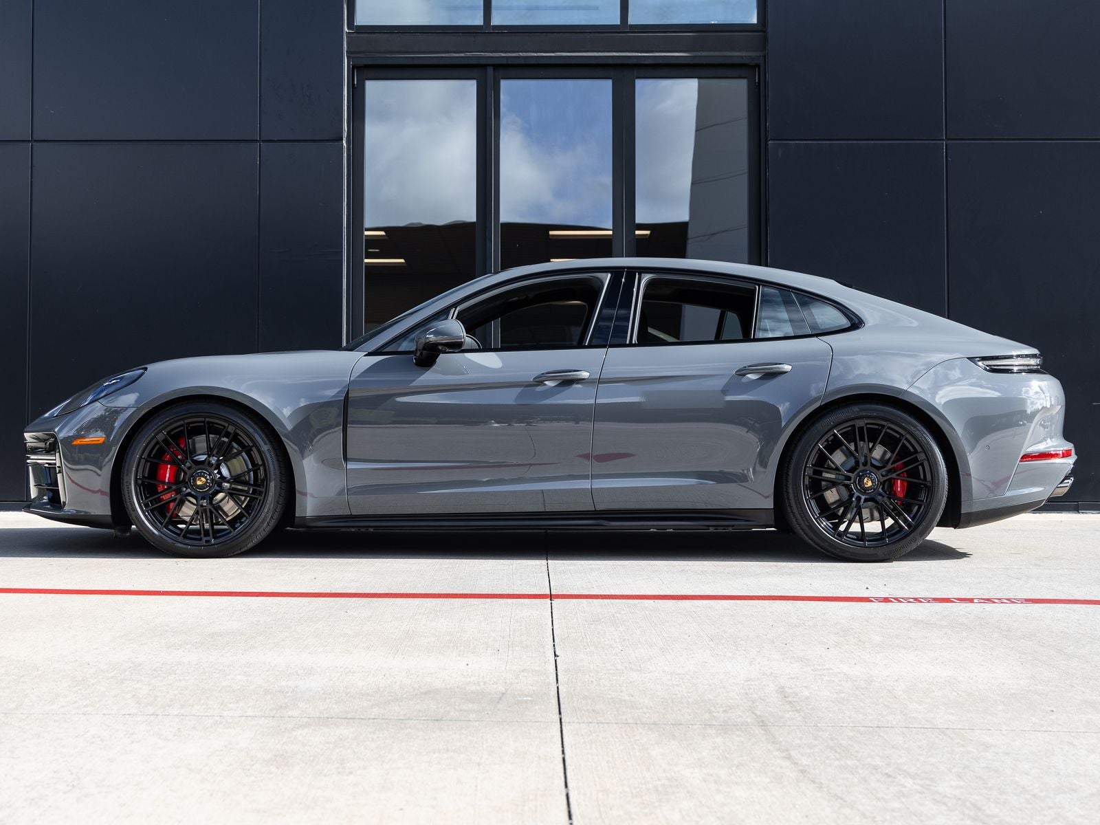 2026 Porsche Panamera Panamera GTS