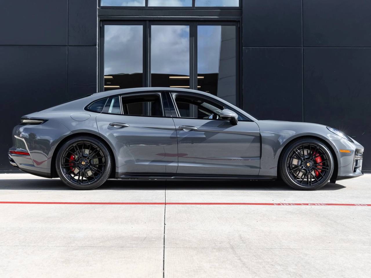 2026 Porsche Panamera Panamera GTS