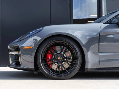 2026 Porsche Panamera Panamera GTS