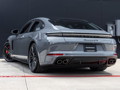 2026 Porsche Panamera GTS