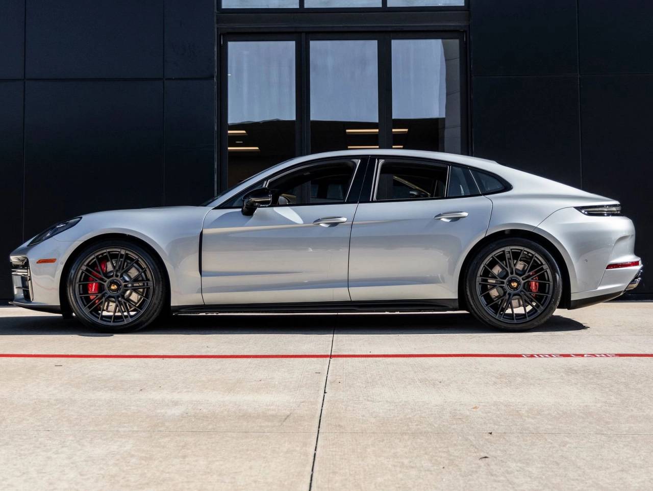 2026 Porsche Panamera GTS