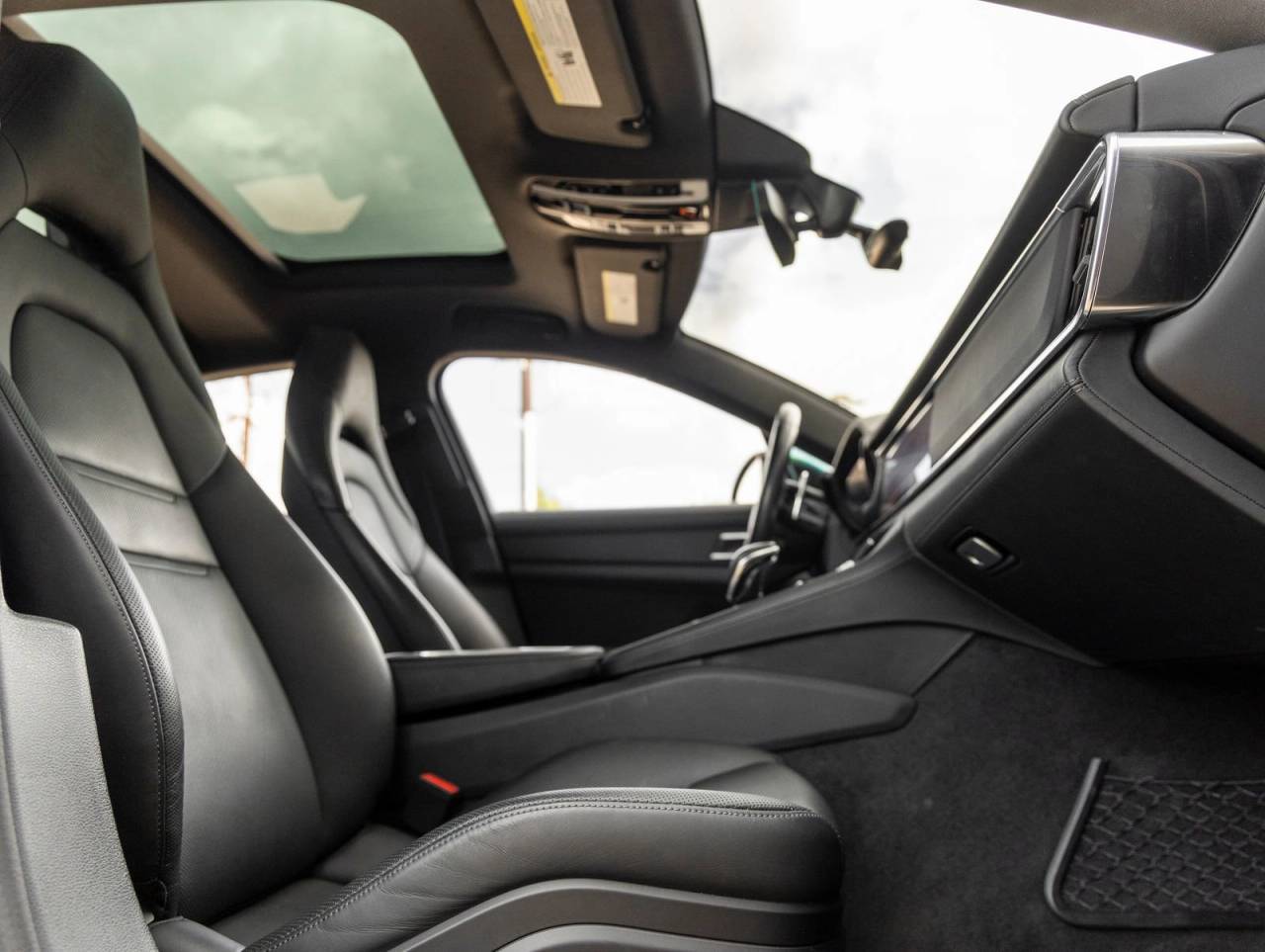 2022 Porsche Panamera Panamera Platinum Edition