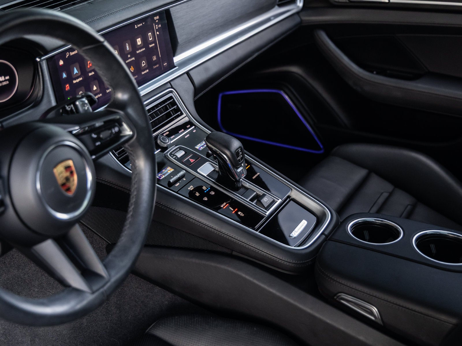 2023 Porsche Panamera 4 Platinum Edition