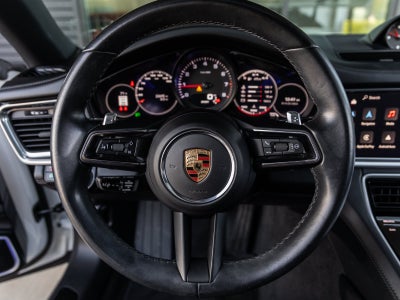 2023 Porsche Panamera 4 Platinum Edition